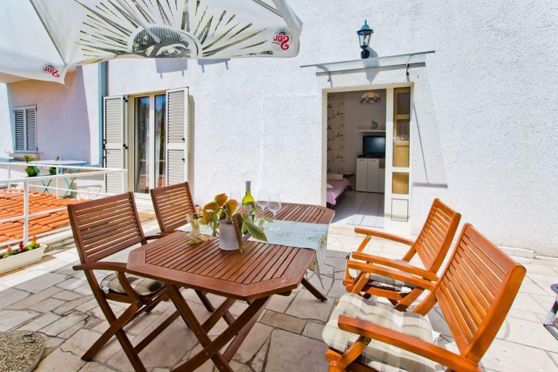 Apartments Jacky Hvar Town Exterior photo